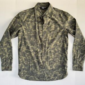 The North Face Men's Green Camouflage Button up Shirt